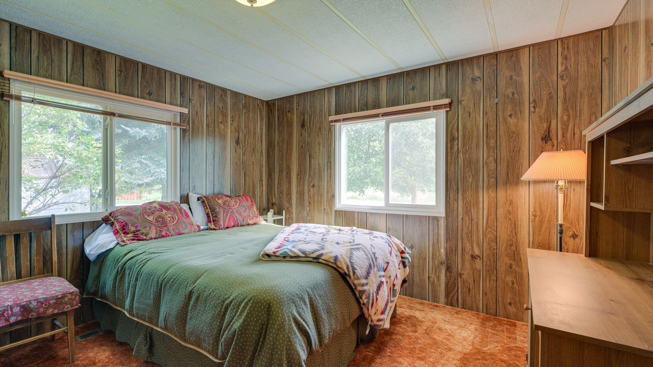 Photo of Others in Salmon