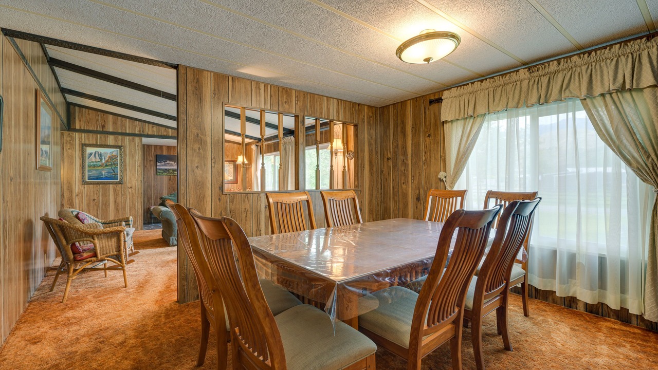 Photo of Others in Salmon