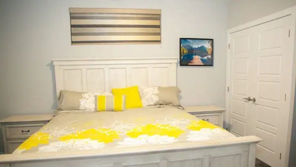 Photo of Bedroom in Evanston