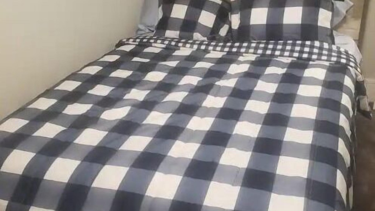 Photo of Bedroom in Evanston