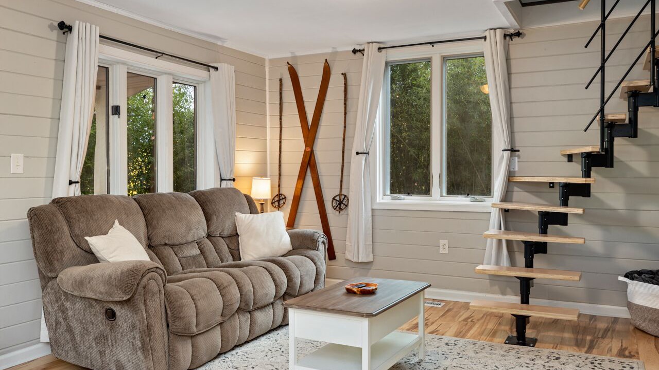 Photo of Livingroom in Nellysford