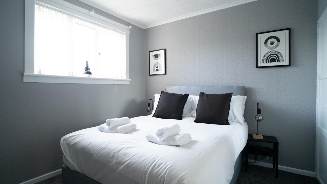 Photo of Others in Shotts