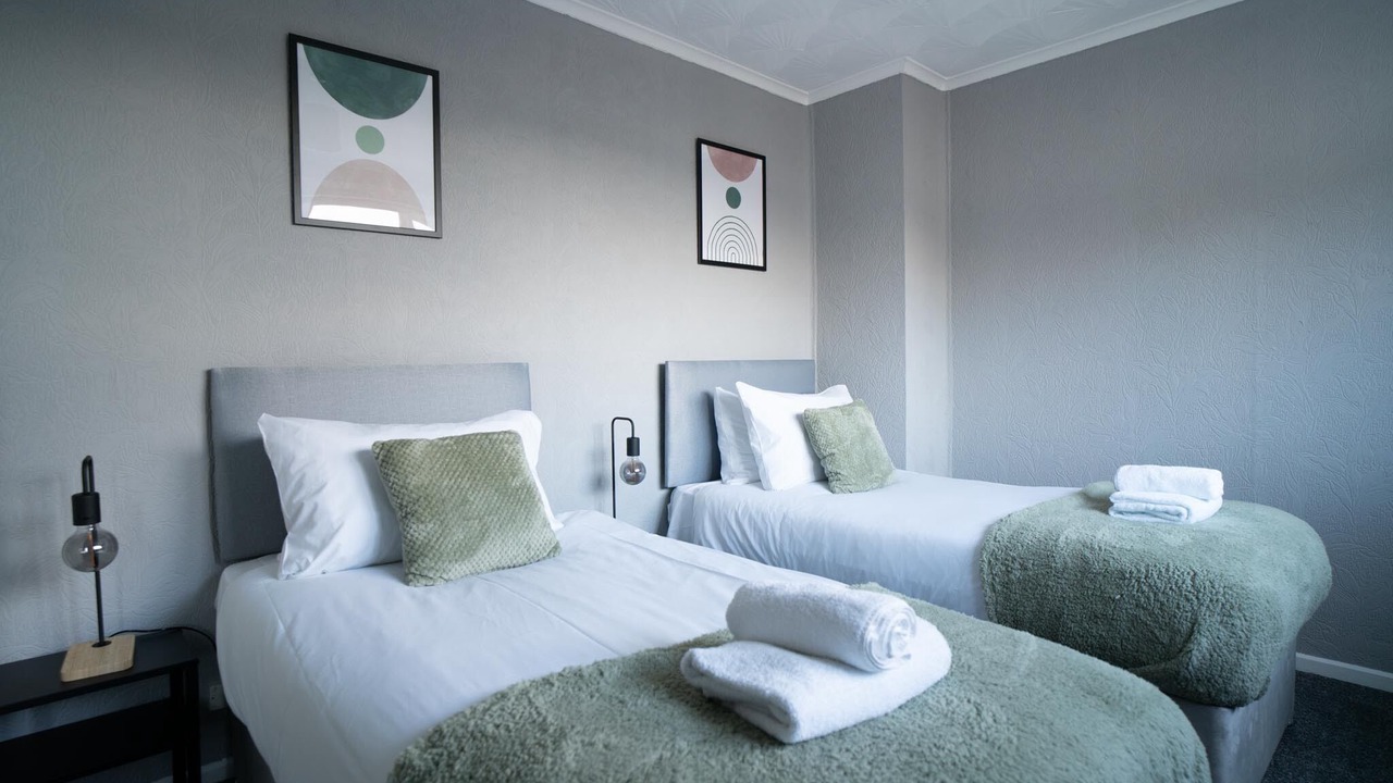 Photo of Others in Shotts