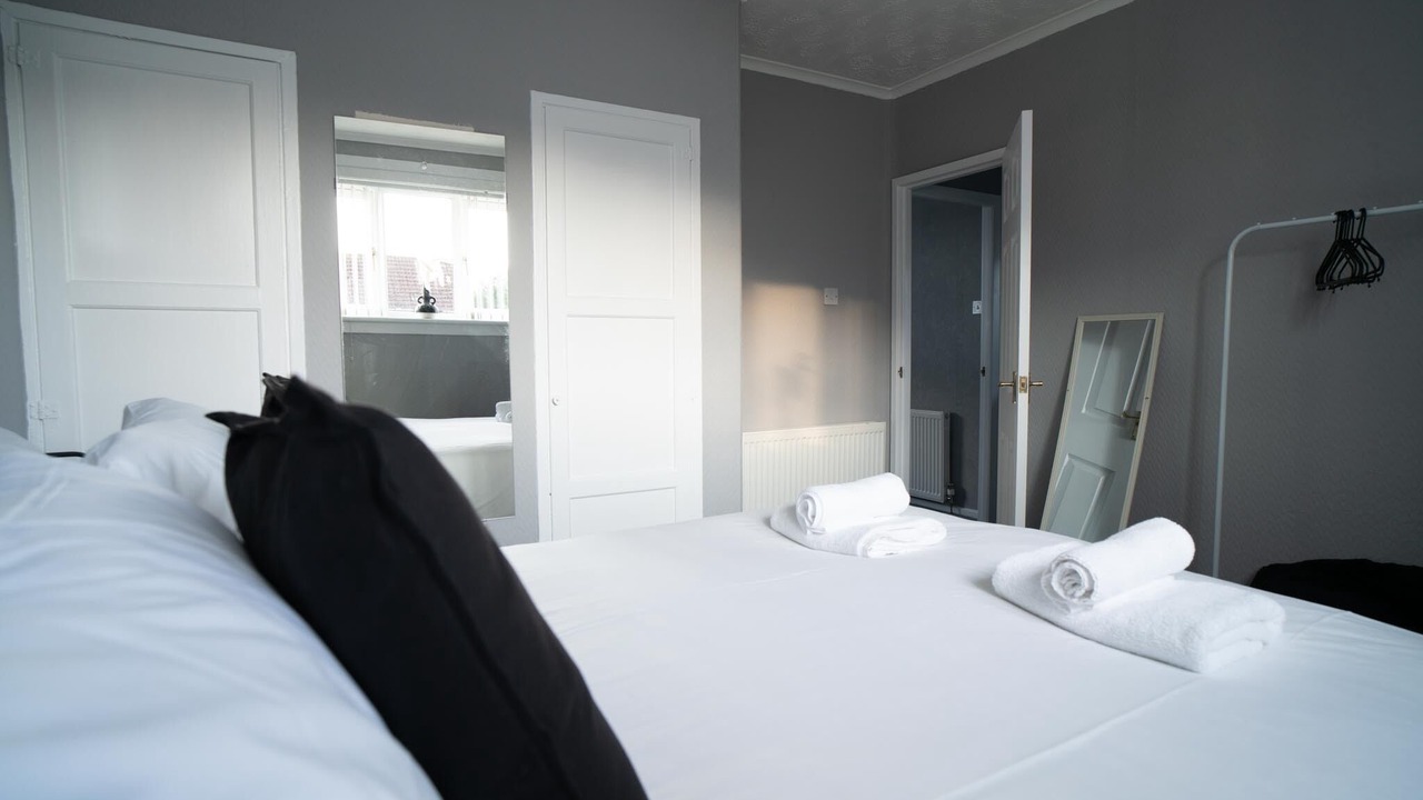 Photo of Others in Shotts