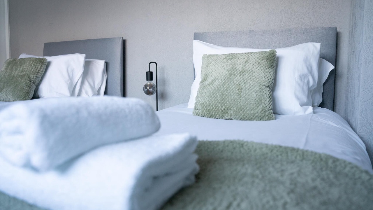 Photo of Others in Shotts