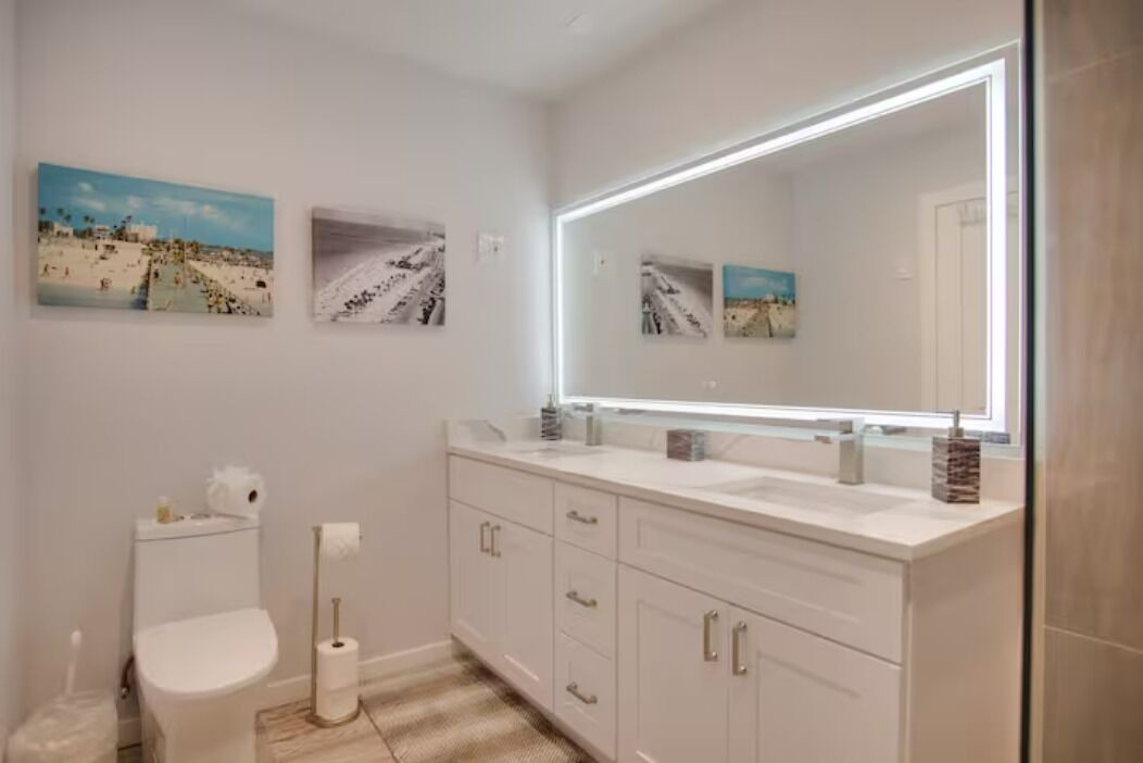 Photo of Bathroom in Bay Esplanade