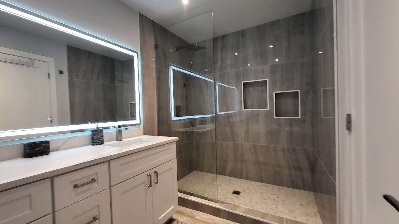 Photo of Bathroom in Bay Esplanade