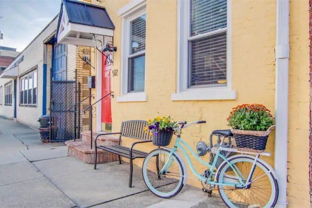 Photo of Outdoor in South Side Flats