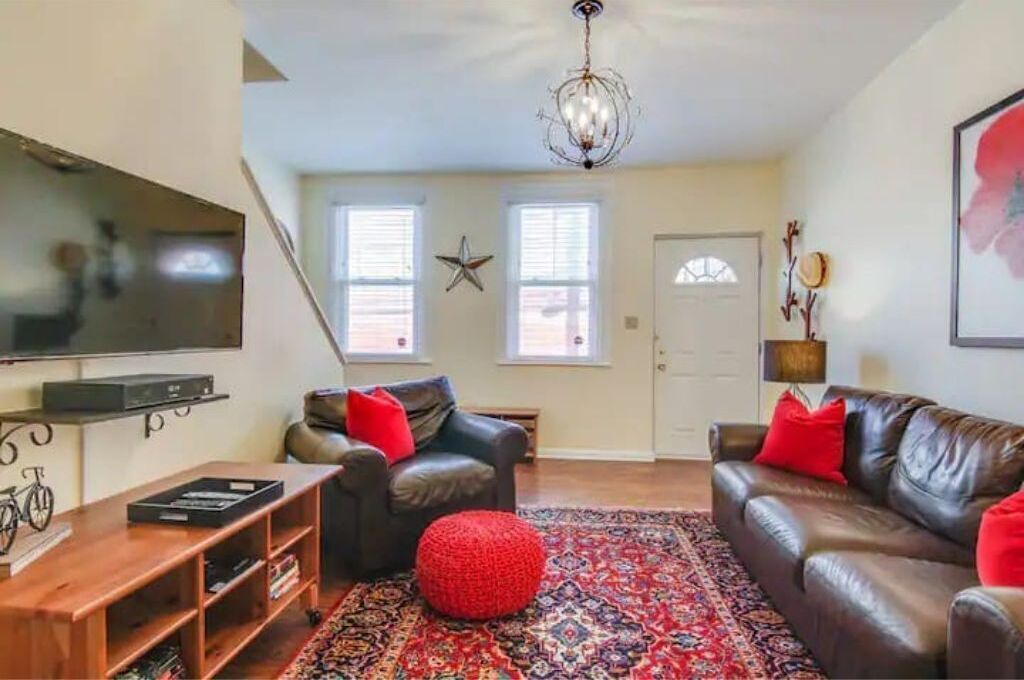 Photo of Livingroom in South Side Flats