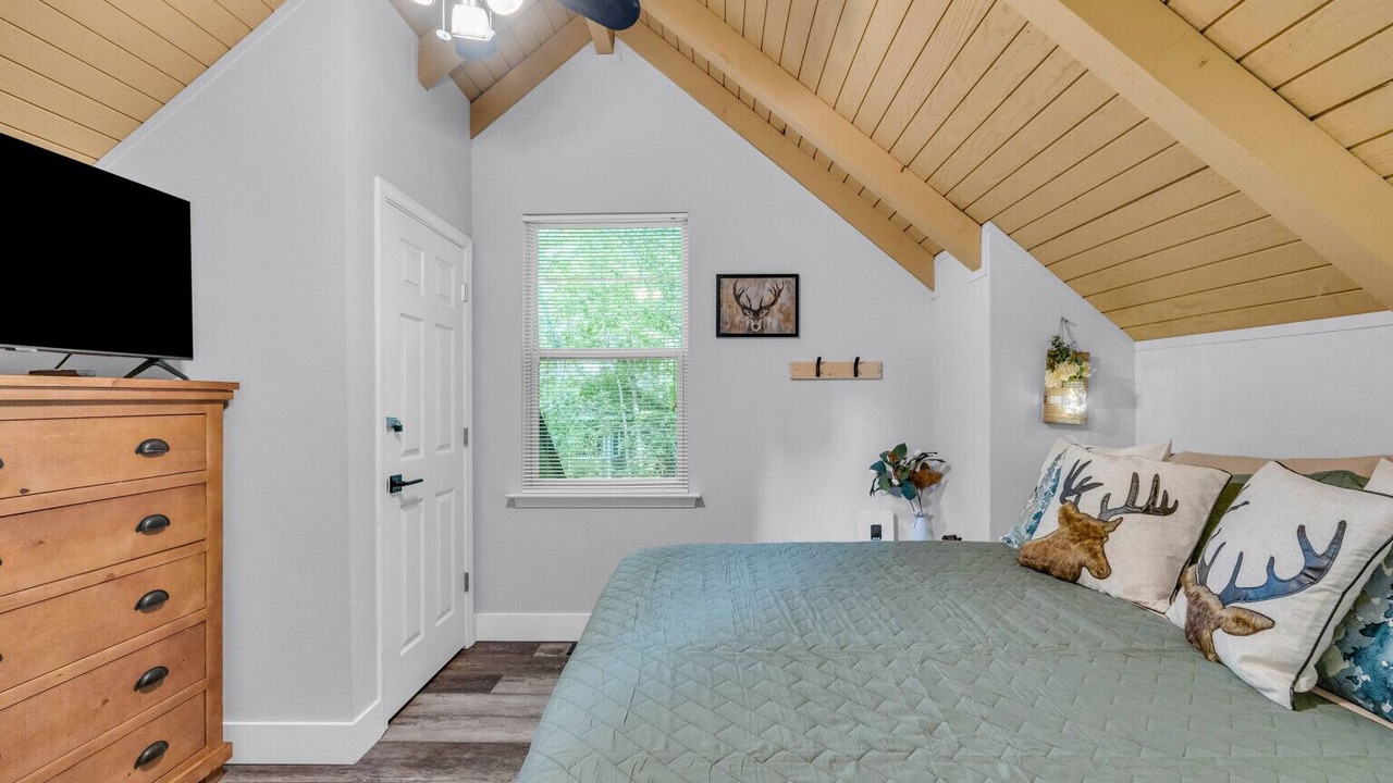 Photo of Bedroom in Helen