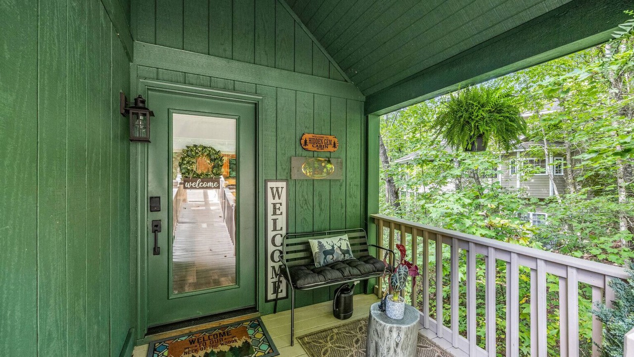 Photo of Patio Balcony in Helen