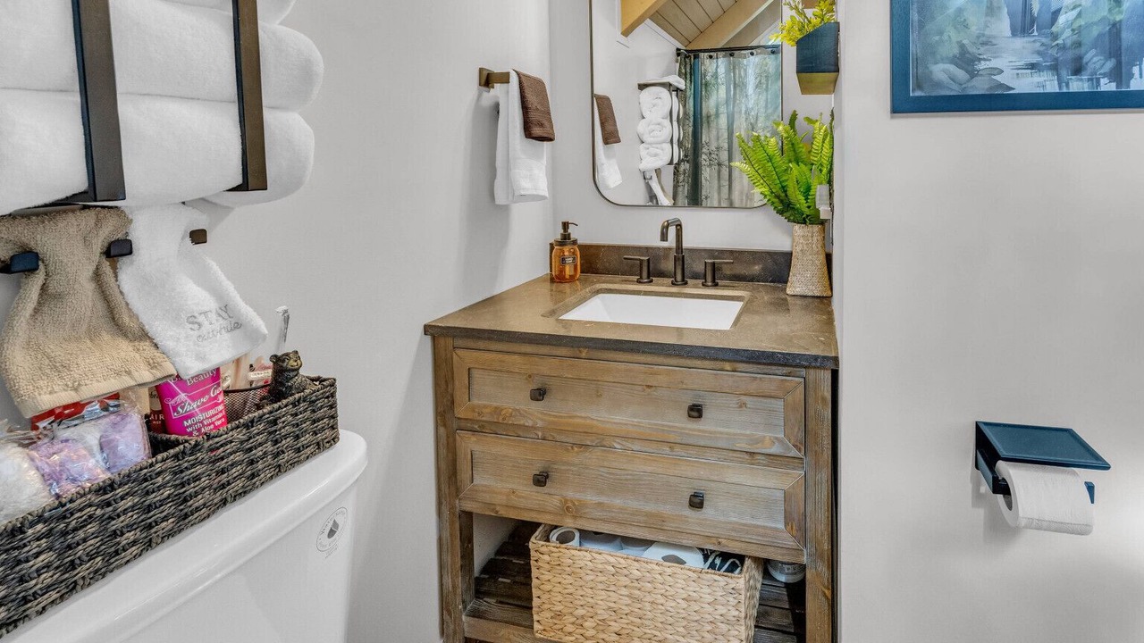 Photo of Bathroom in Helen