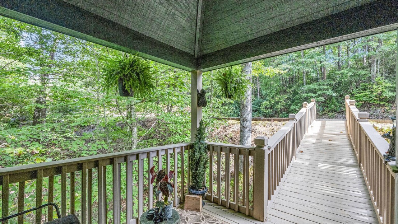 Photo of Patio Balcony in Helen