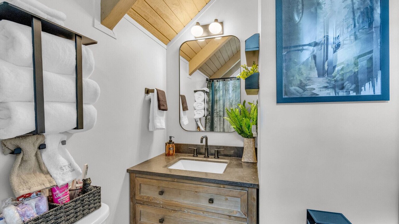 Photo of Bathroom in Helen