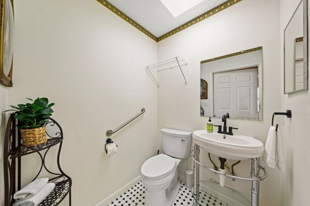 Photo of Bathroom in Harper