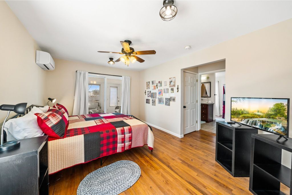 Photo of Bedroom in Harper