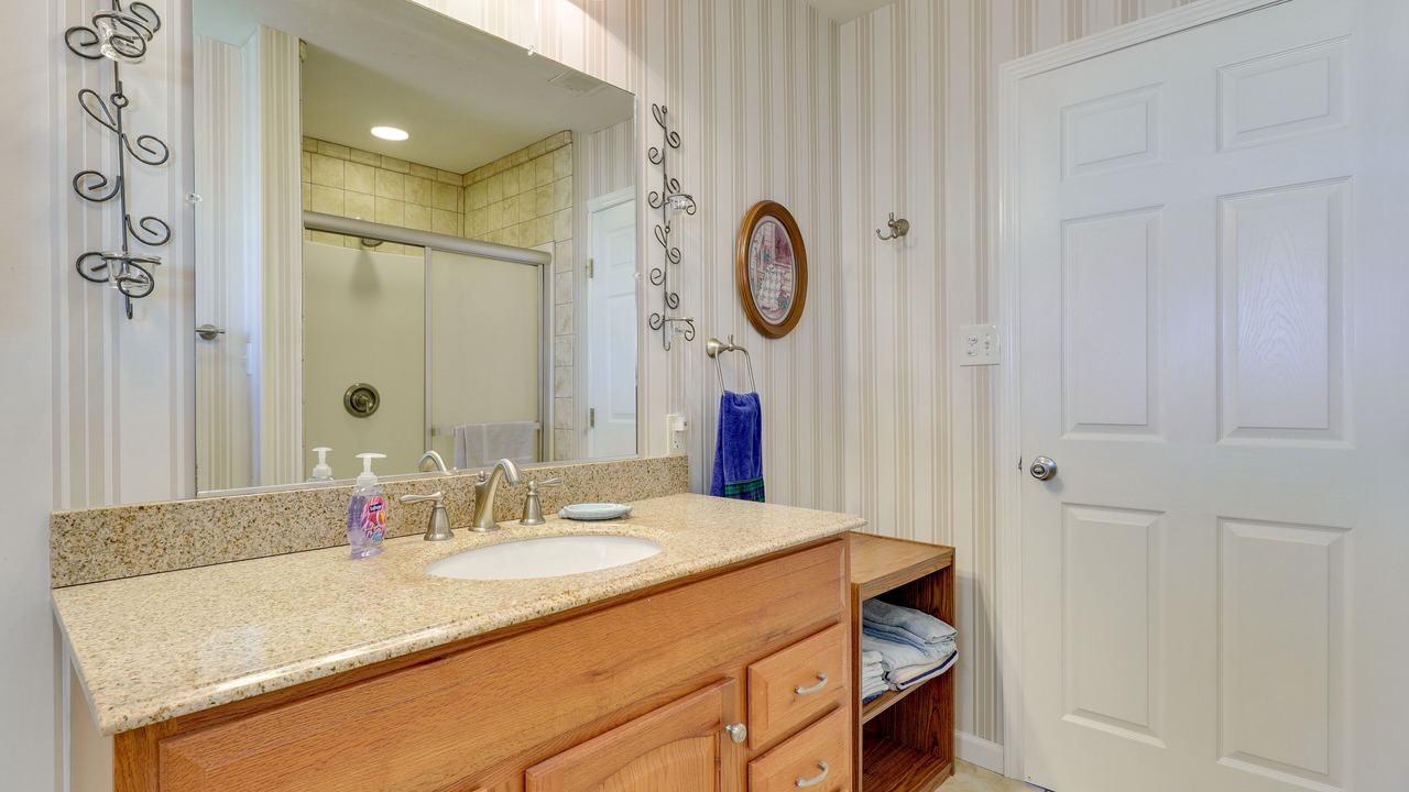 Photo of Bathroom in Manor