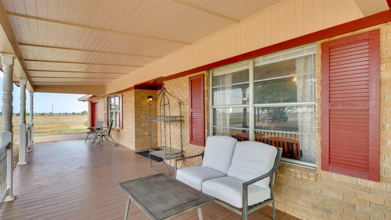 Photo of Patio Balcony in Manor