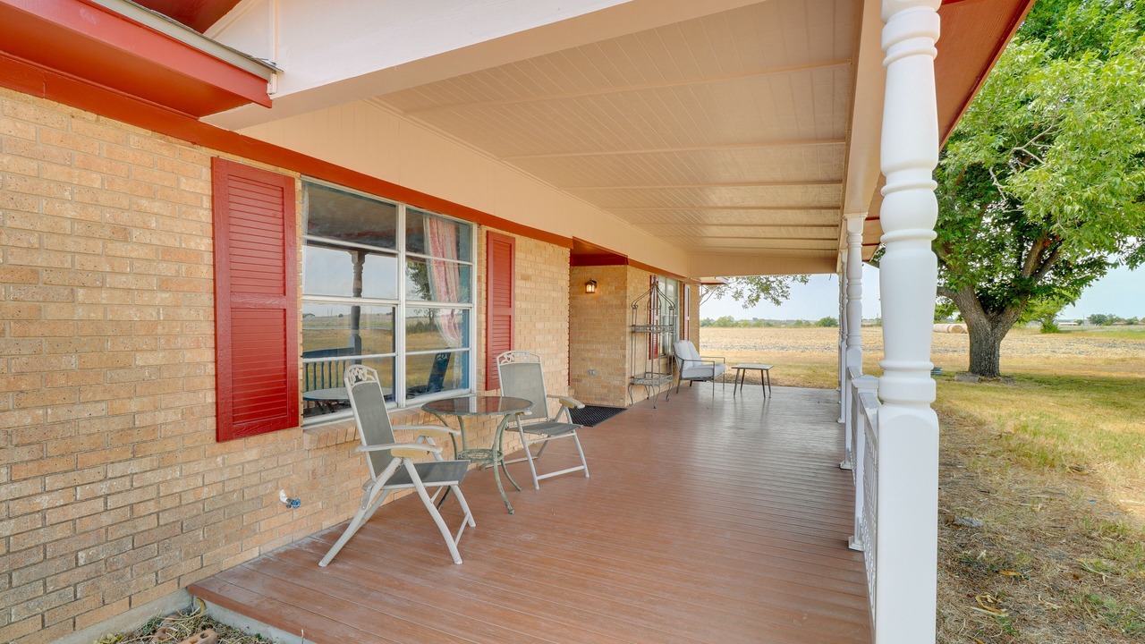Photo of Outdoor in Manor