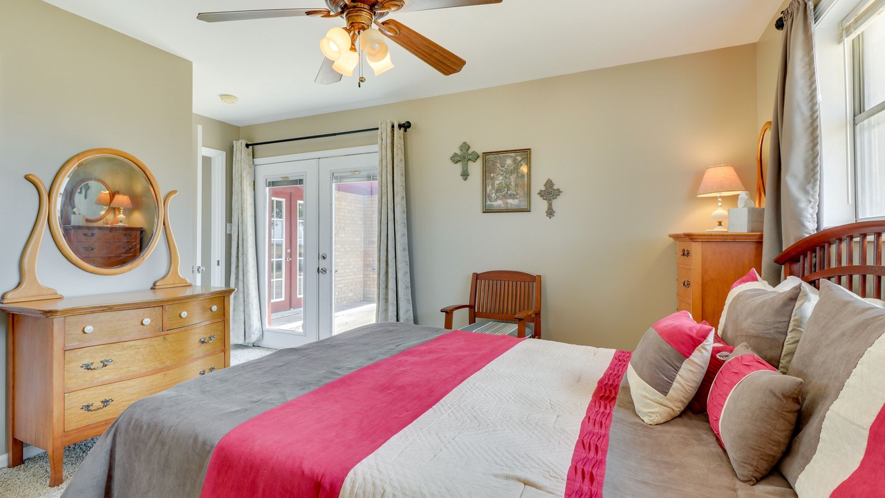 Photo of Bedroom in Manor