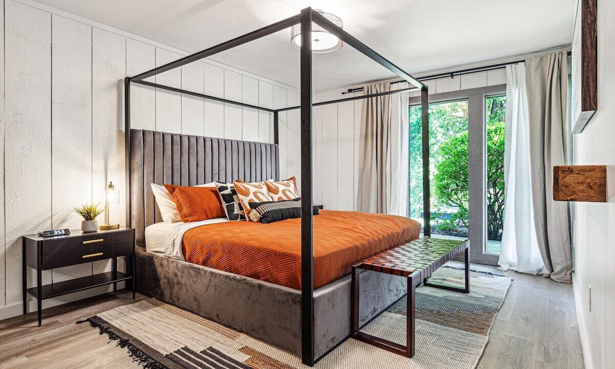 Photo of Bedroom in Hendersonville