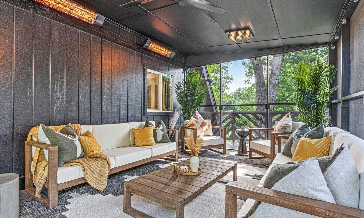 Photo of Livingroom in Hendersonville
