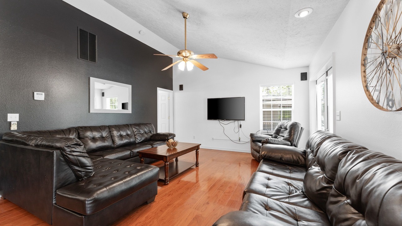 Photo of Bedroom in Kimberling City