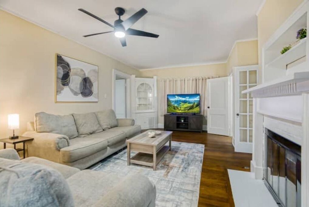 Photo of Livingroom in Hillcrest