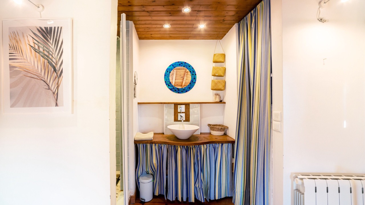 Photo of Bathroom in Montferrer