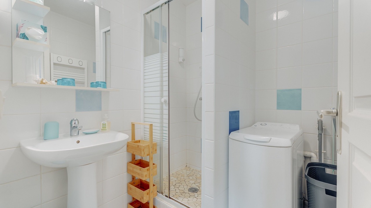 Photo of Bathroom in Saint-Benoit-des-Ondes