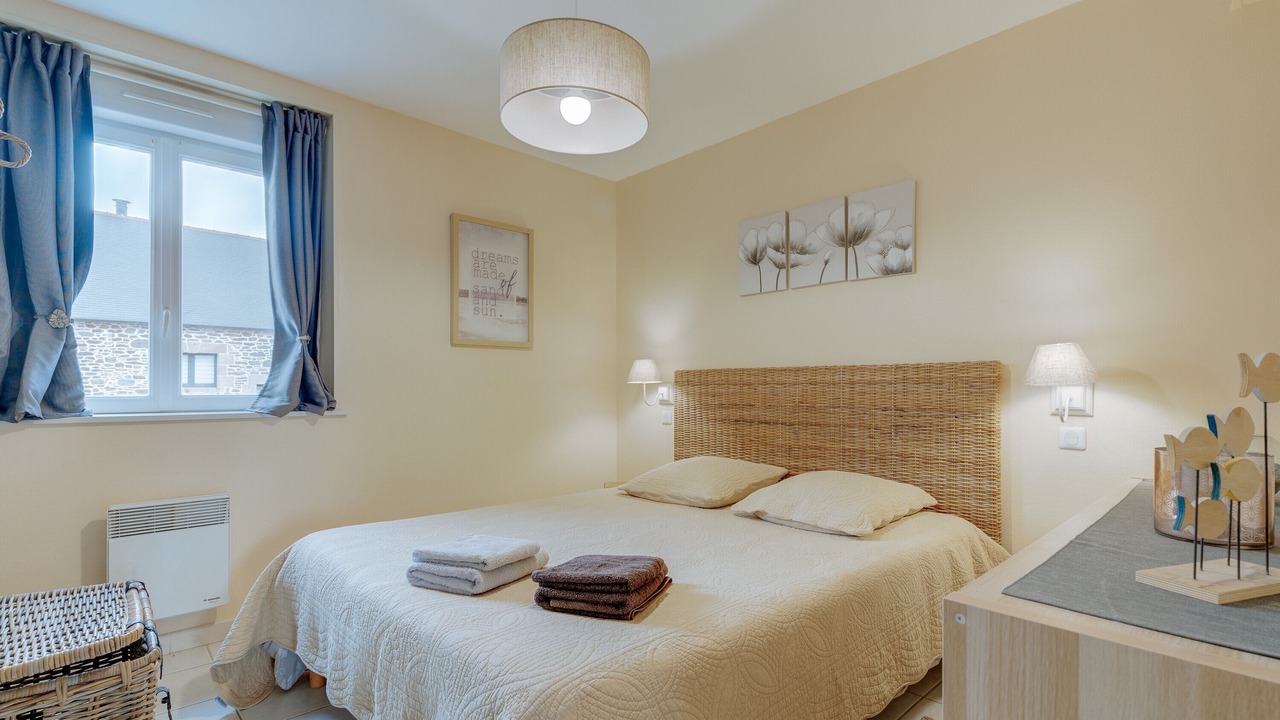 Photo of Bedroom in Saint-Benoit-des-Ondes