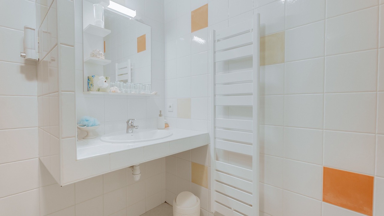 Photo of Bathroom in Saint-Benoit-des-Ondes