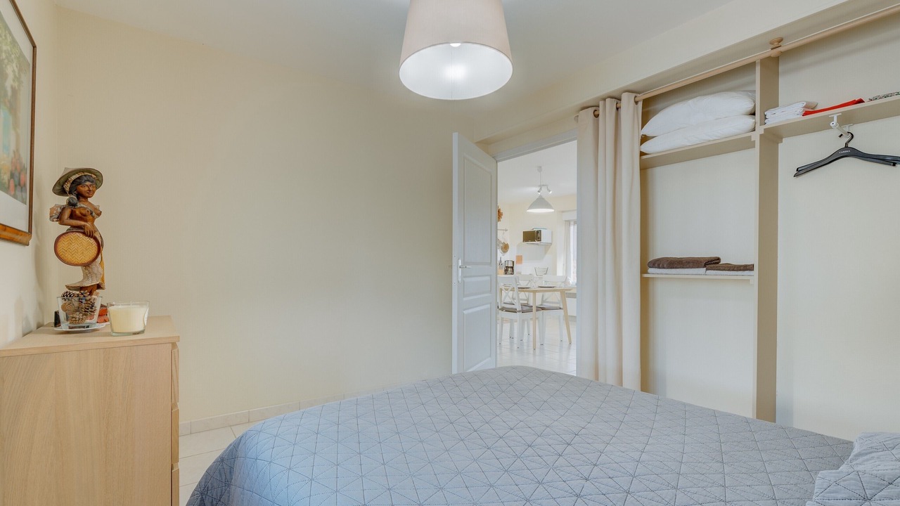 Photo of Bedroom in Saint-Benoit-des-Ondes