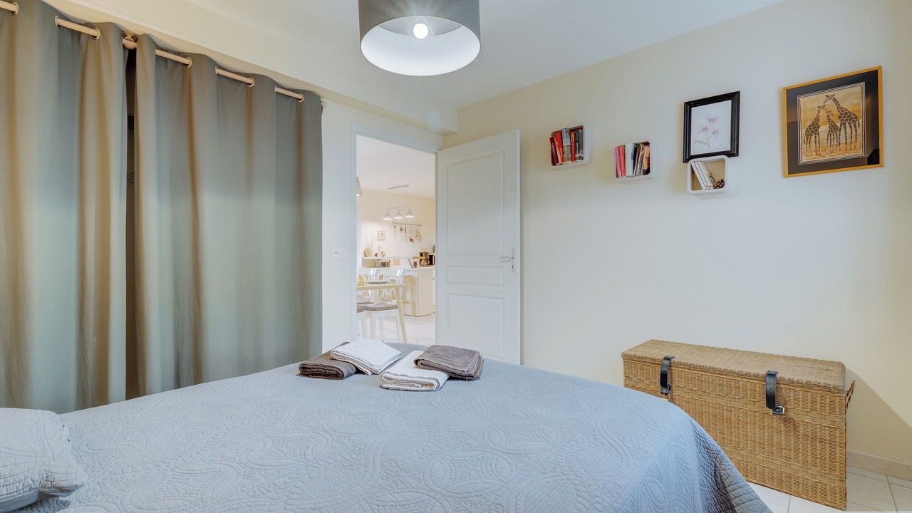 Photo of Bedroom in Saint-Benoit-des-Ondes