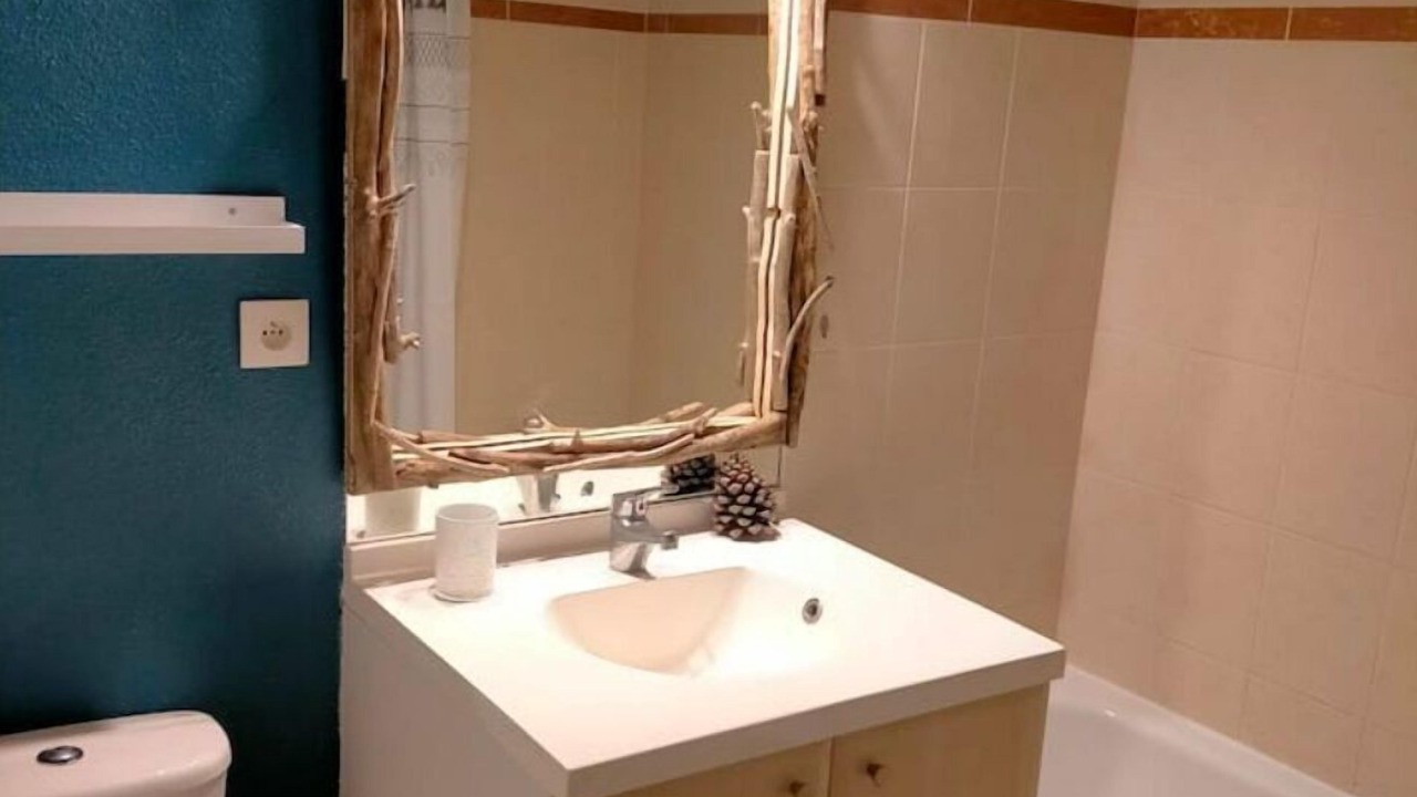 Photo of Bathroom in Marans