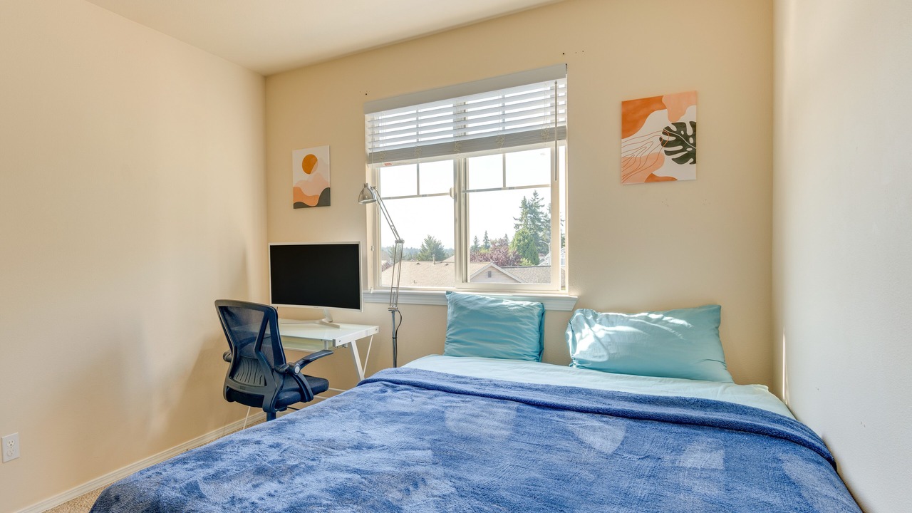 Photo of Bedroom in North Creek