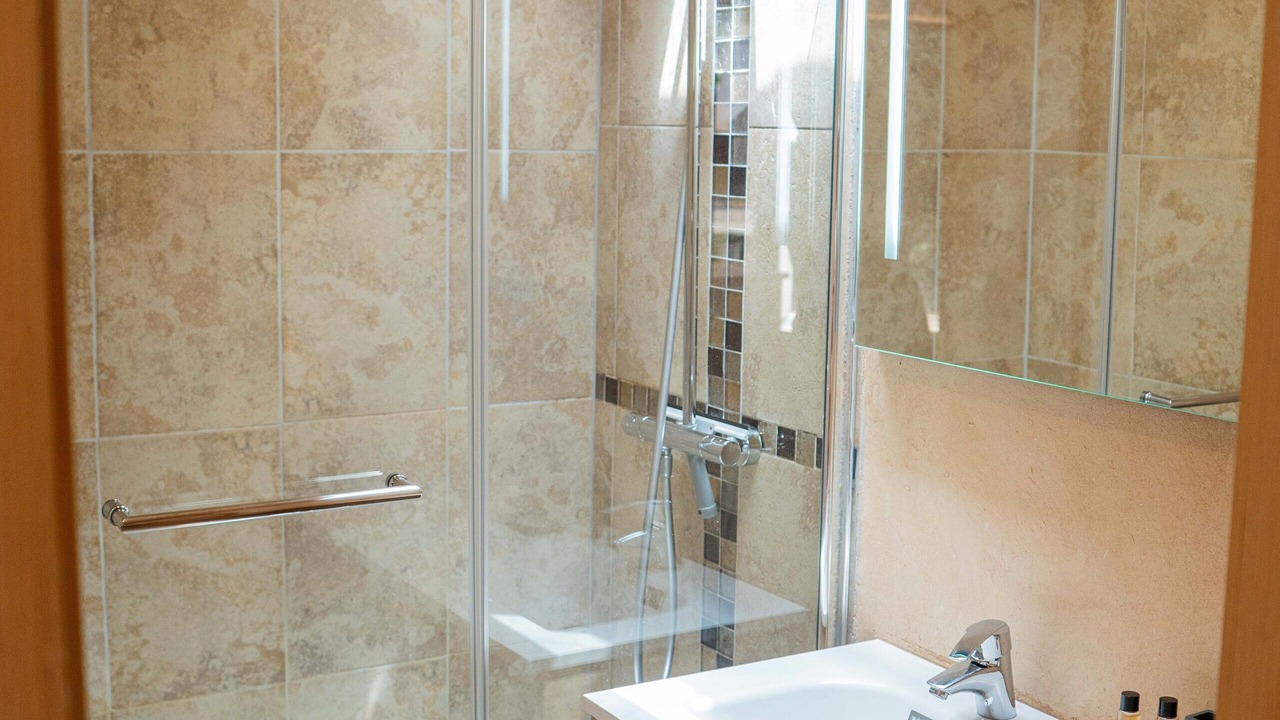 Photo of Bathroom in Labastide-de-Virac