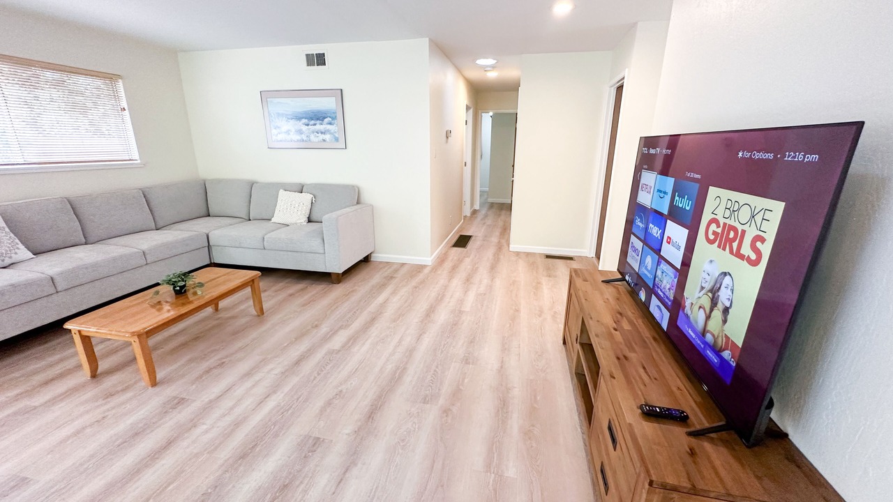 Photo of Livingroom in Davis