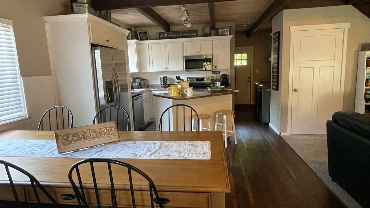 Photo of Others in Packwood