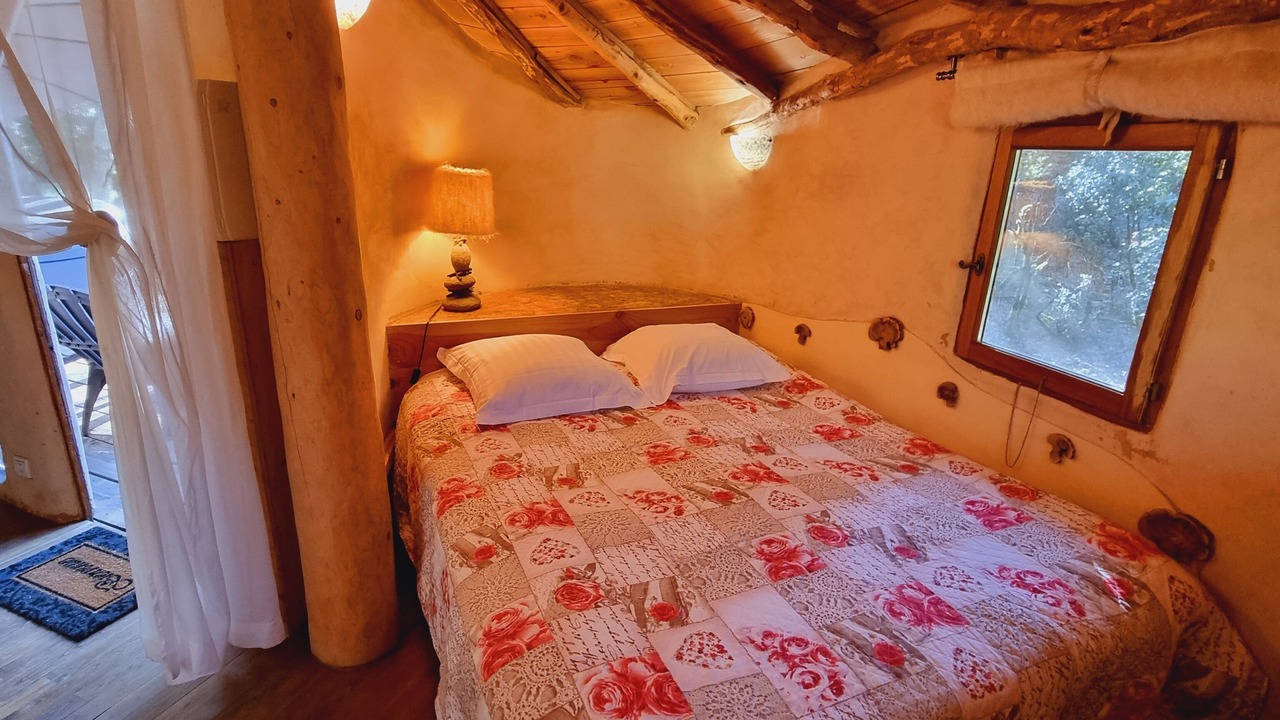 Photo of Bedroom in Labastide-de-Virac