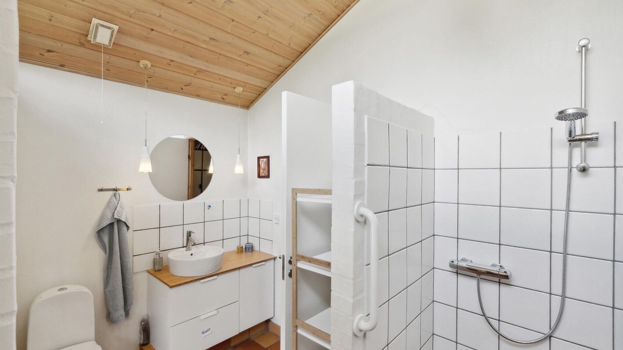 Photo of Bathroom in Jerup