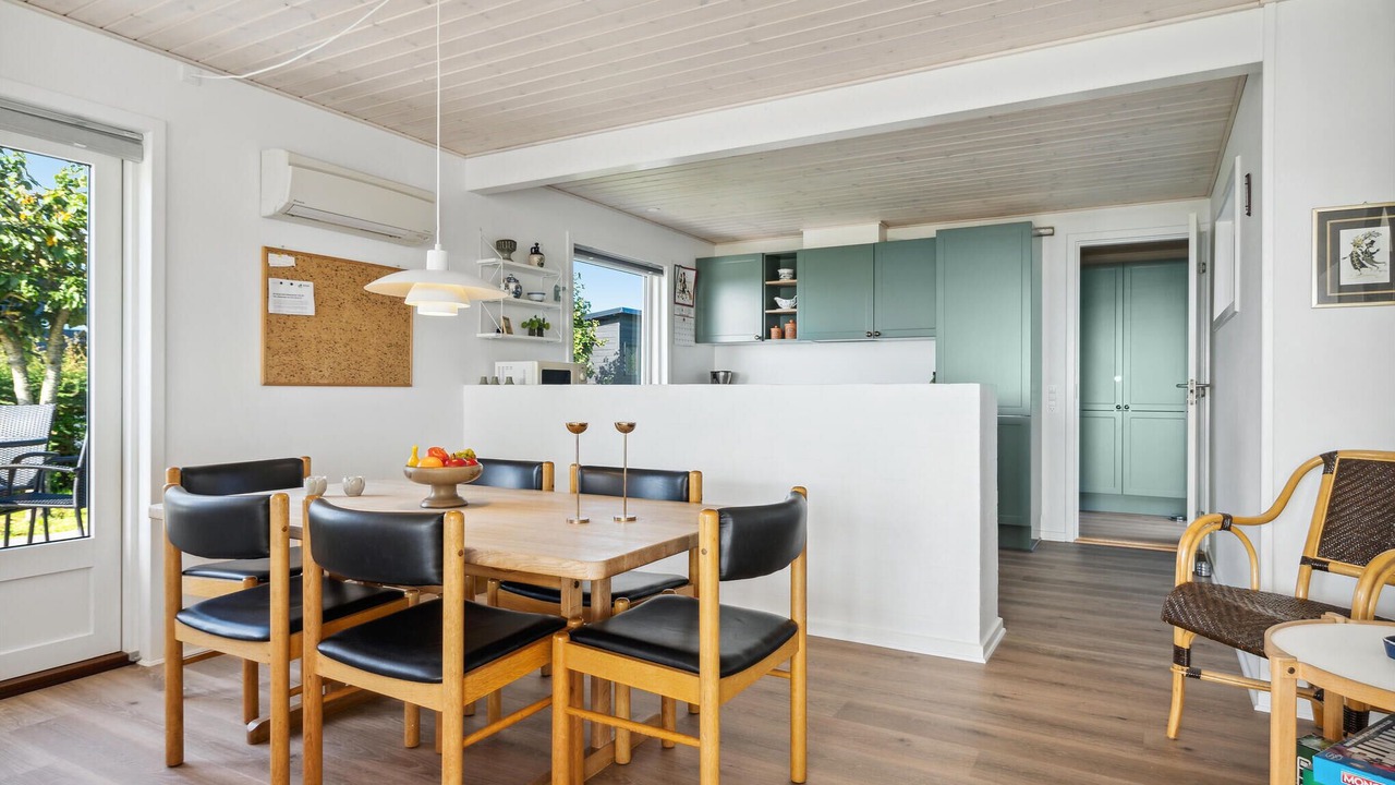 Photo of Others in Helnæs By