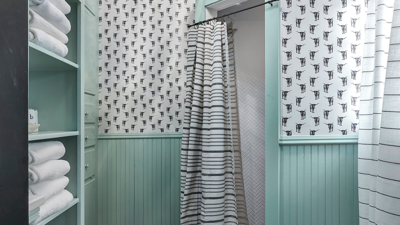 Photo of Bathroom in Stonewall