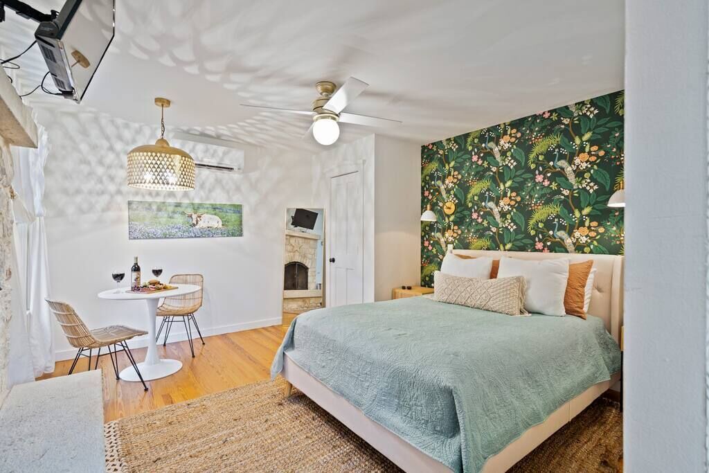 Photo of Bedroom in Stonewall