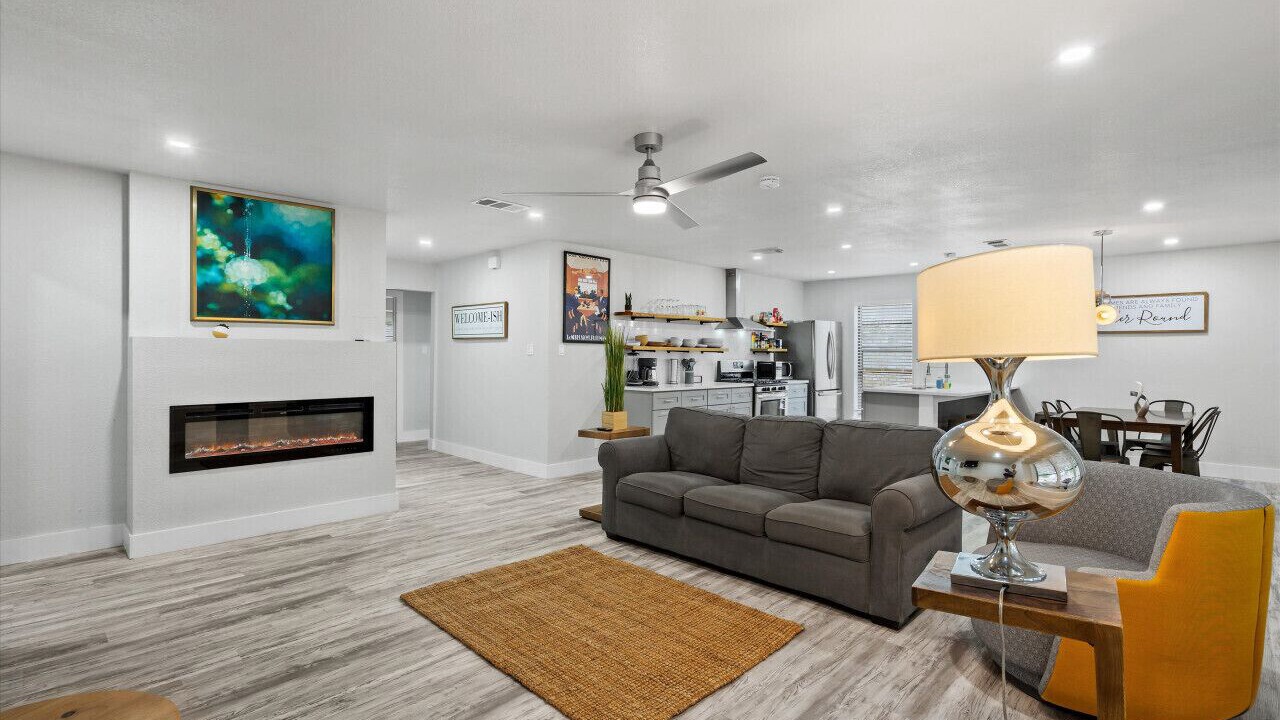 Photo of Livingroom in Egger Acres
