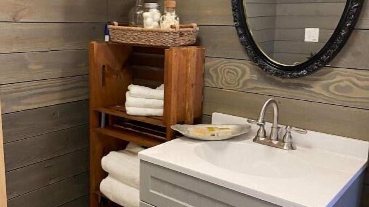 Photo of Bathroom in Woodridge