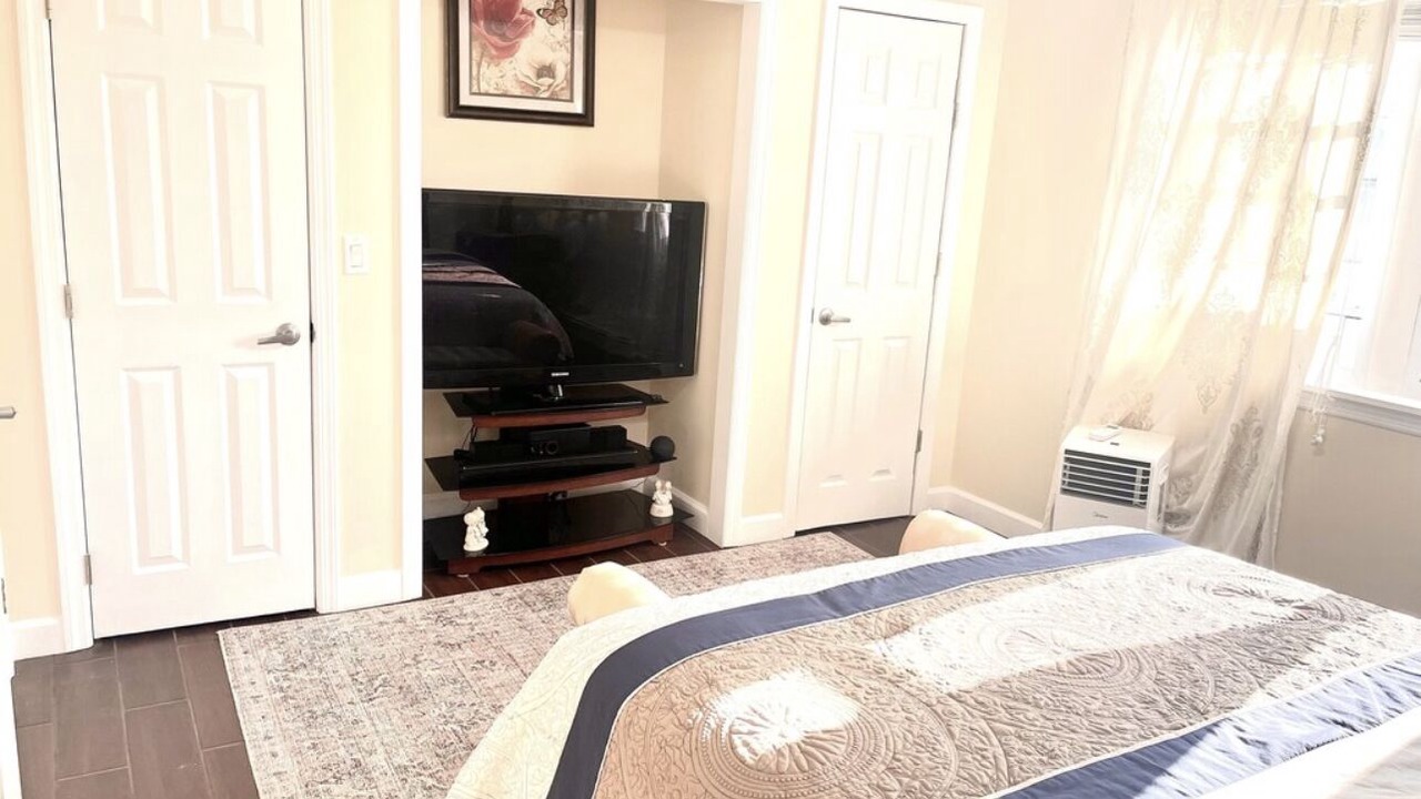 Photo of Bedroom in Shirley