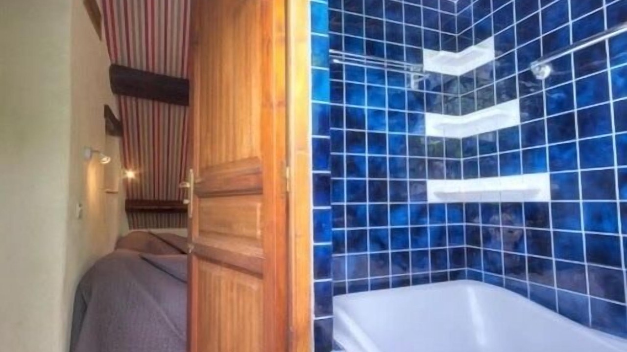 Photo of Bathroom in Buffon