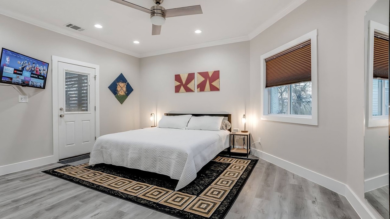 Photo of Bedroom in Five Points
