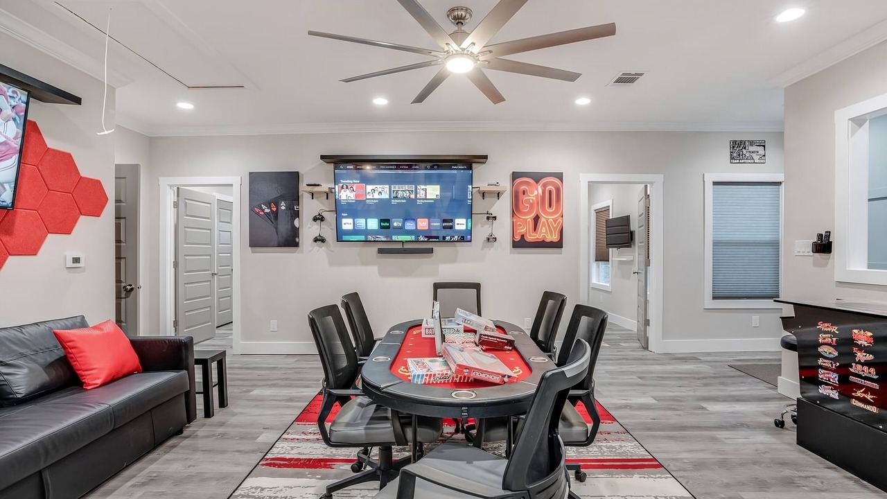 Photo of Bedroom in Five Points